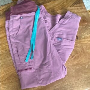 FIGS Mauve Scrub Set with Jogger Pants